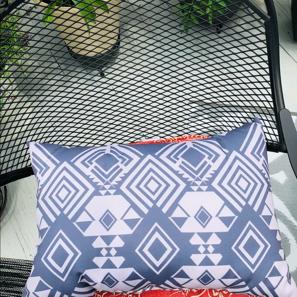 Outdoor & Indoor, ‘ Tribal’ Pillow. - Picture 3 of 8